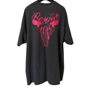 Smith & Wesson Women’s Black|Pink Respect Dual Pistol Graphic Shirt Sz XXL